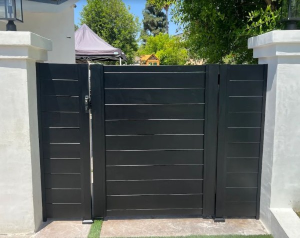 Aluminum Fence in Sylmar, CA (1)